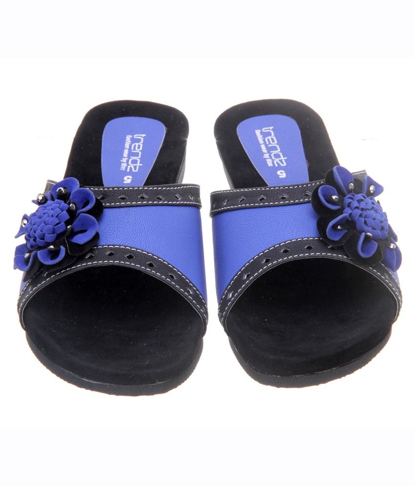 blue chappals