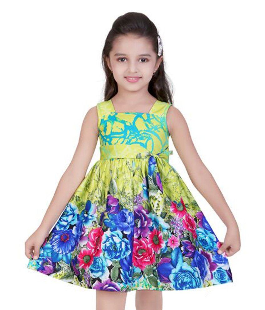 sleeveless short frock for women