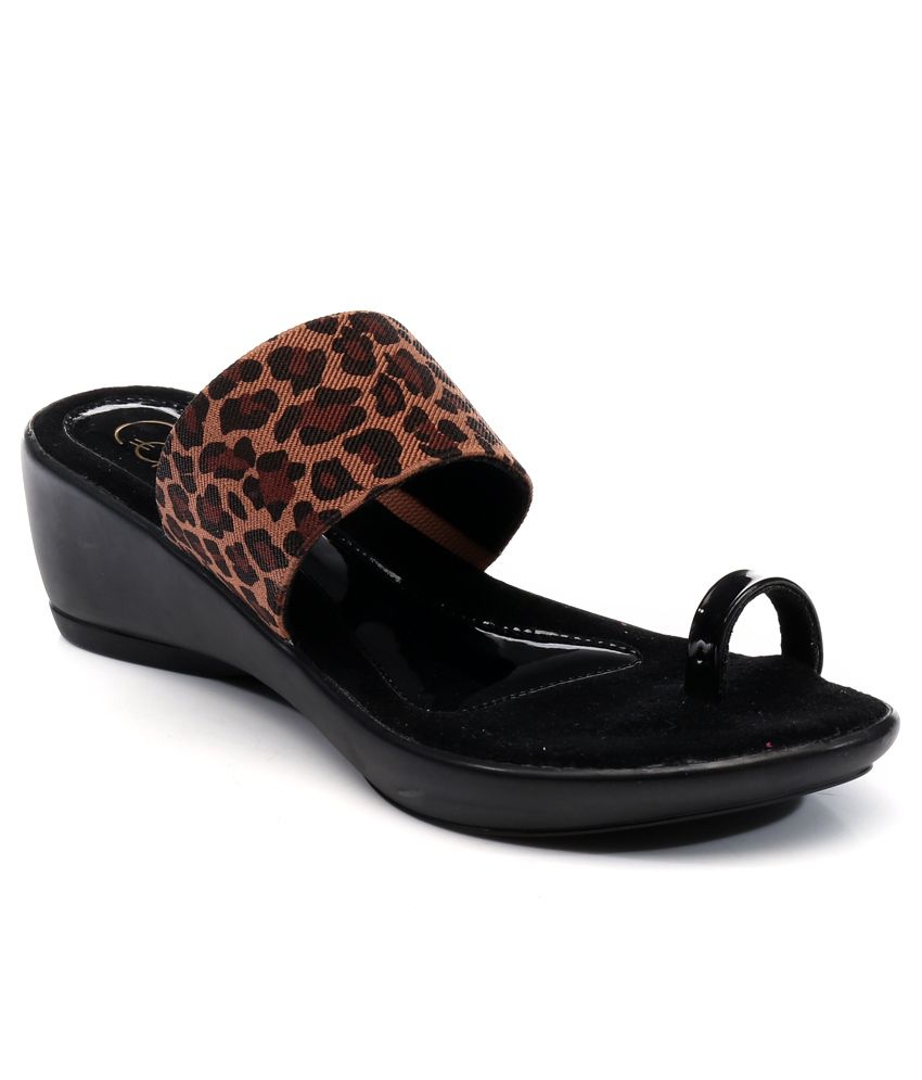 skull Lure cheap Catwalk Black Sandals Price in India- Buy Catwalk Black Sandals Online at  Snapdeal
