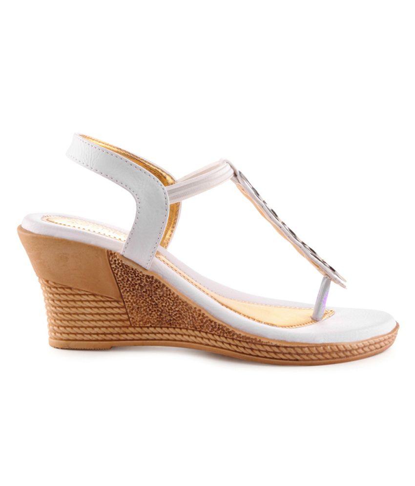 Women's Taos, Zone Sandal | Peltz Shoes