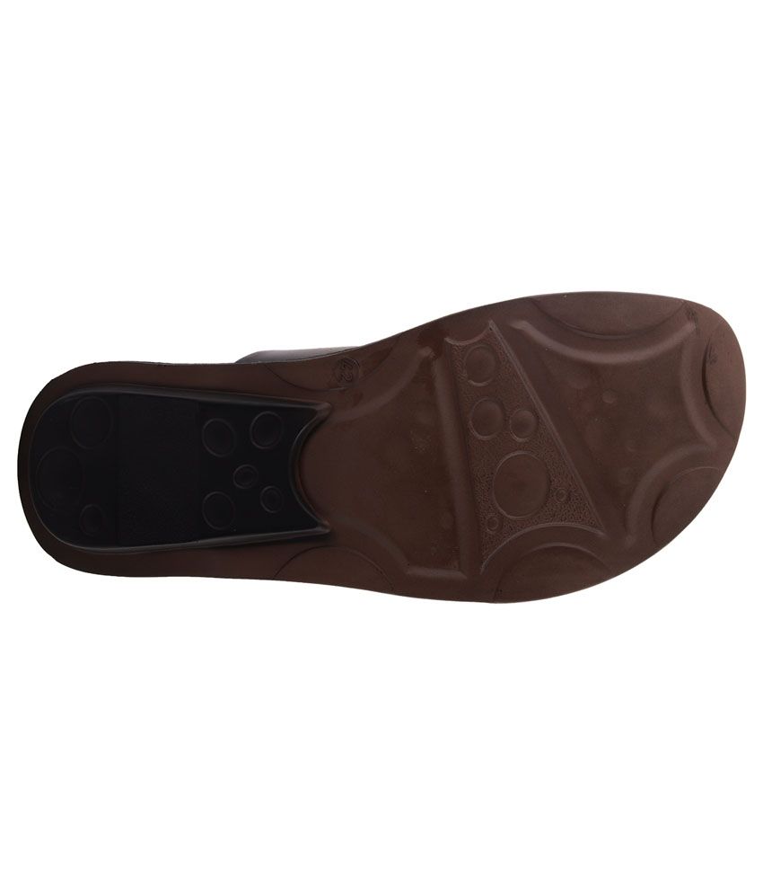 black chappal for men