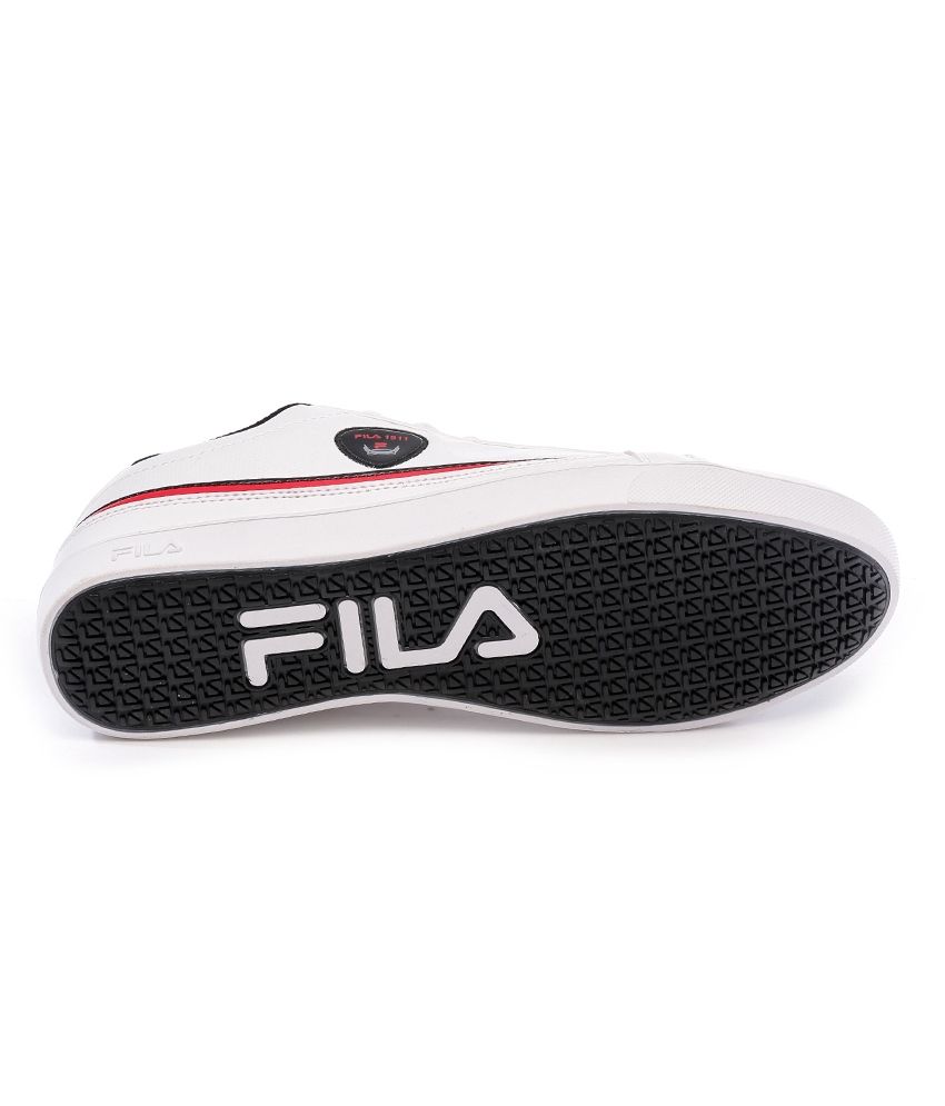 fila men's robo rubber sneakers