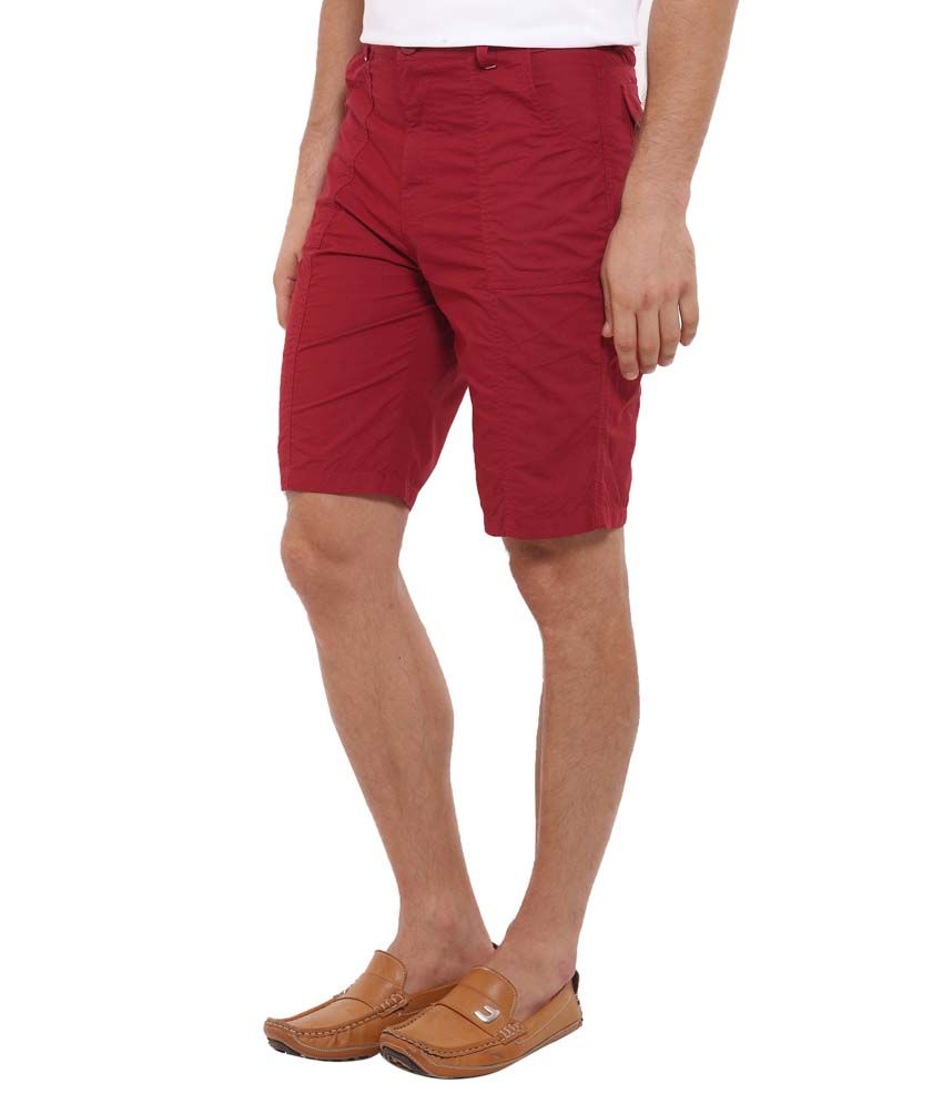 maroon cargo shorts