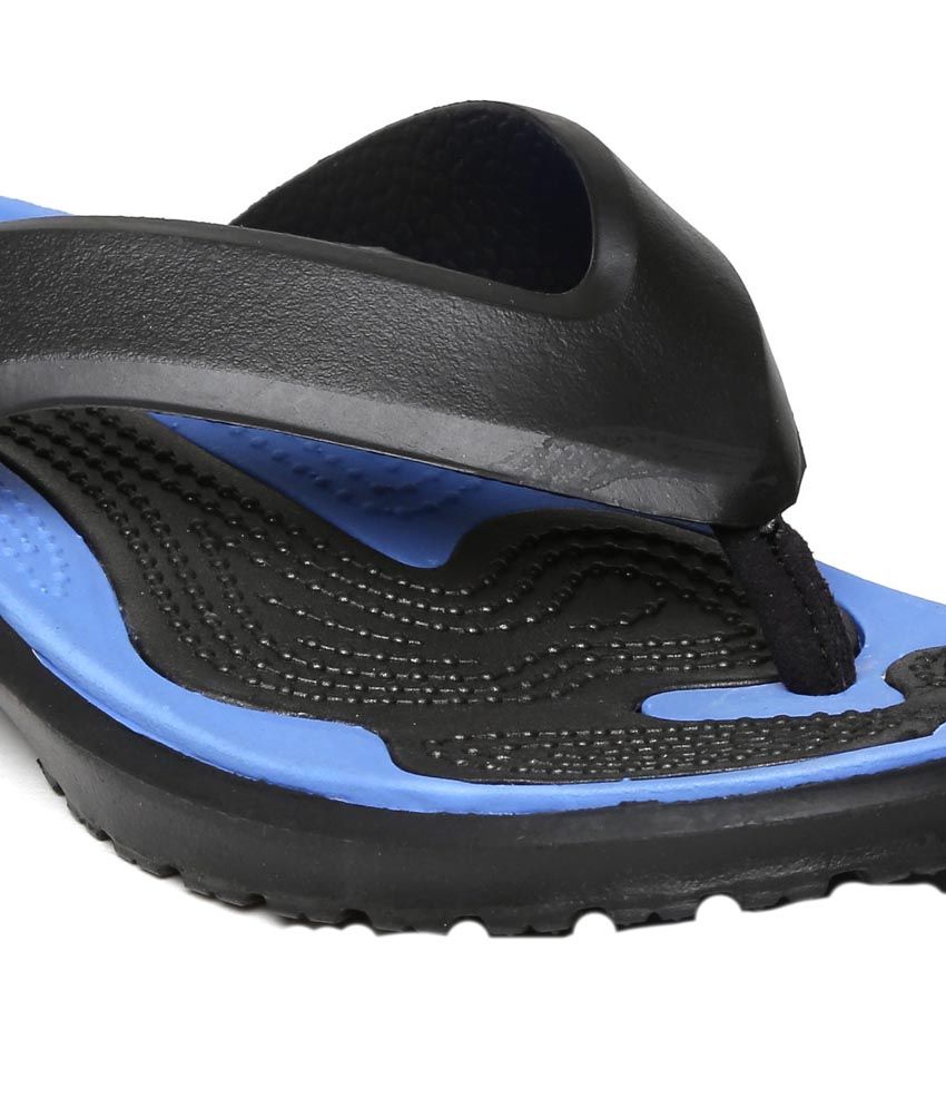 black and blue lightning crocs