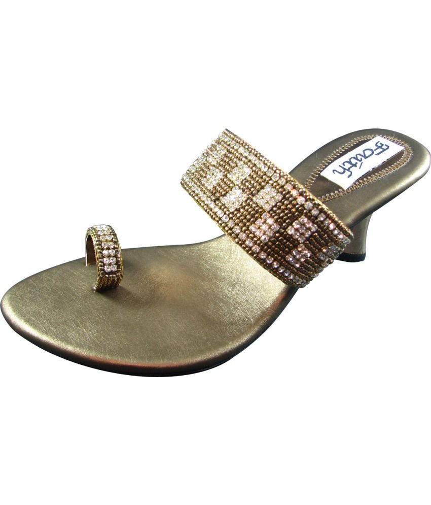 Faith Golden Women Ethnic Sandals Price in India- Buy Faith Golden Women Ethnic Sandals Online 