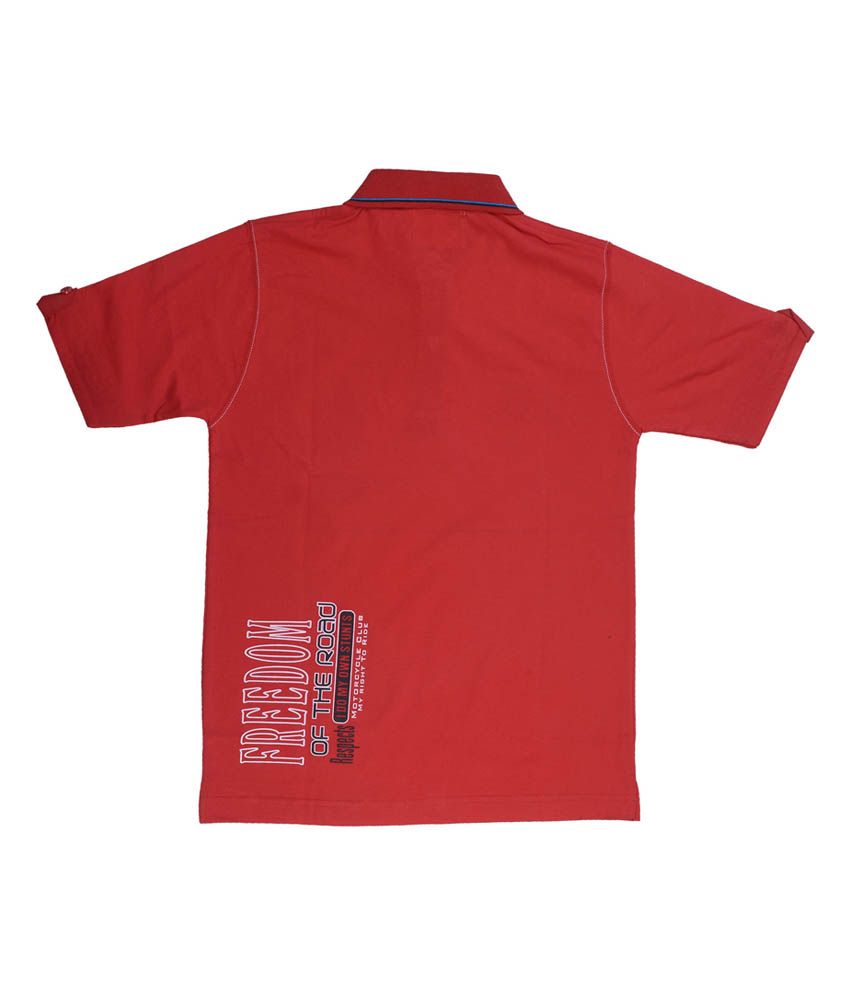 red collared t shirt