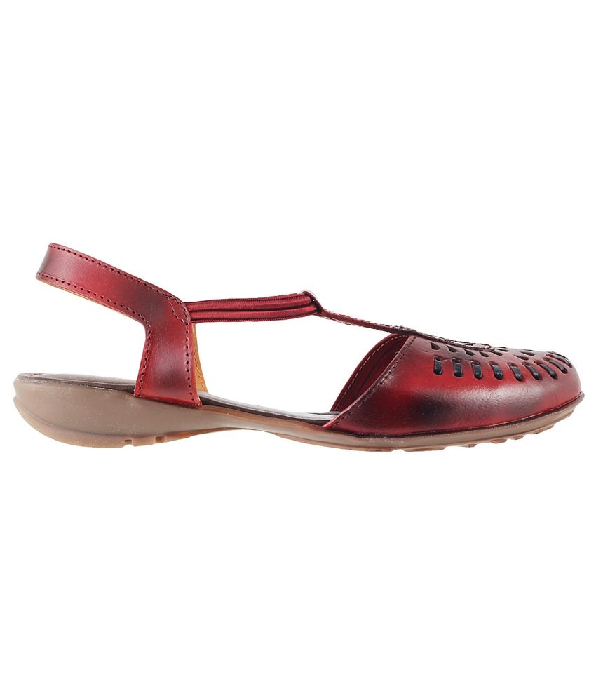 maroon sandals flat