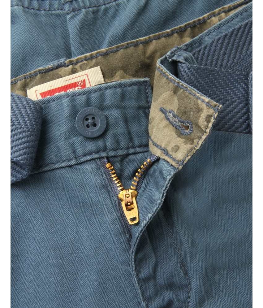 levi's navy blue cargo shorts