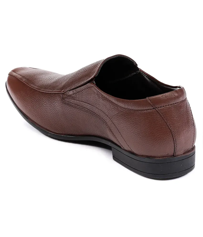 Nez by Samsonite Brown Formal Shoes Buy Nez by Samsonite Brown