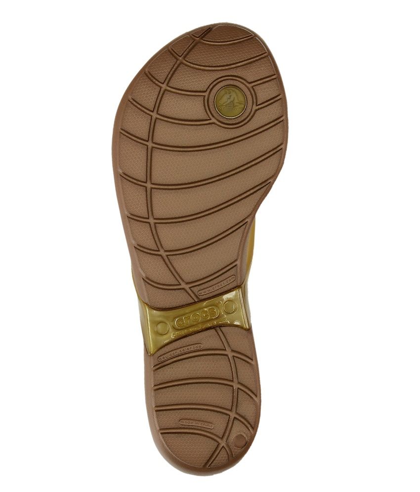 crocs slippers brown