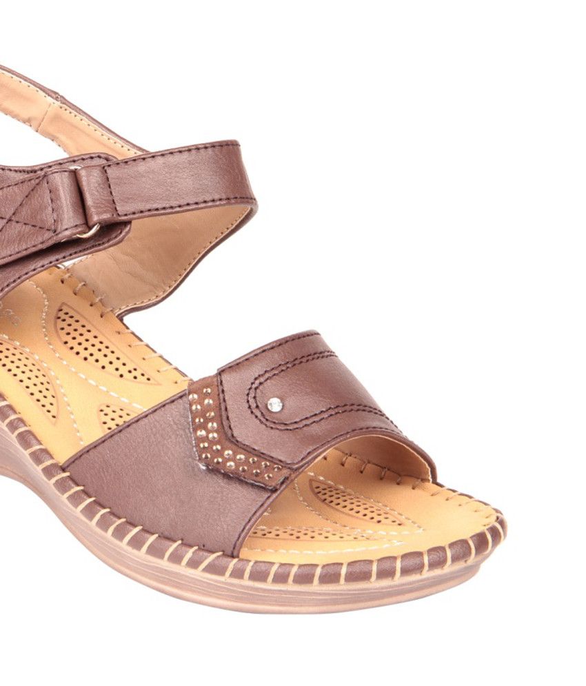 dark tan heeled sandals