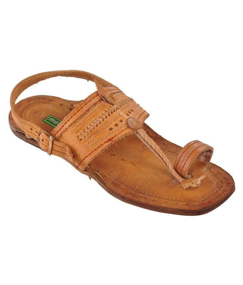 kolhapuri chappal brown