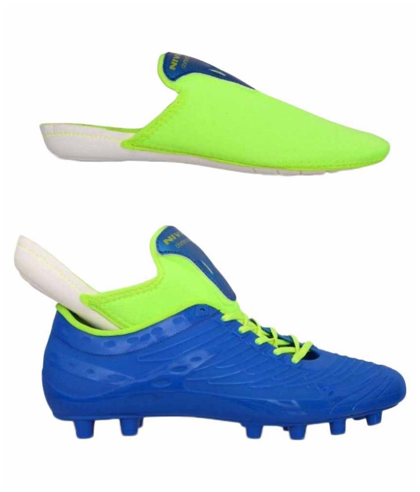 Nivia Dominator Football Shoes: Buy 