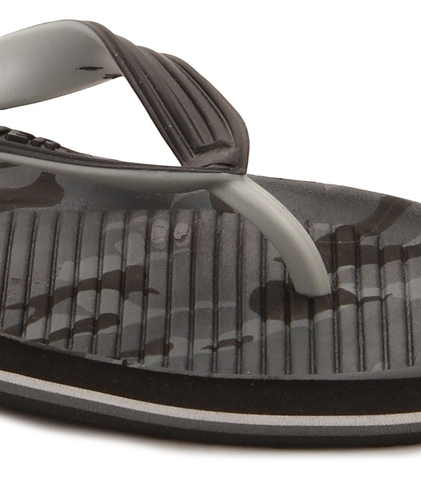 quiksilver black flip flops