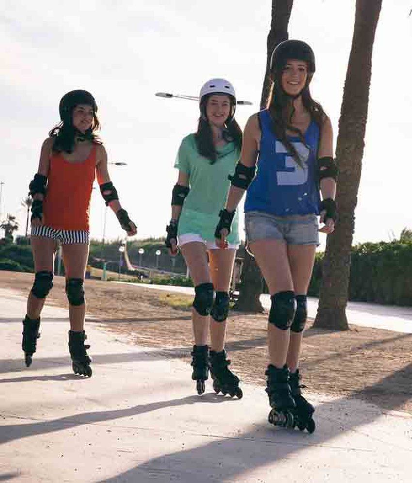 OXELO Skateboard Wrist Guard Buy Online at Best Price on Snapdeal