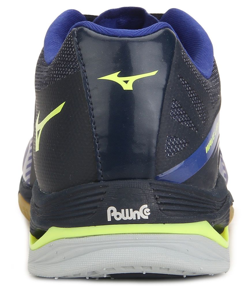 mizuno men's wave lightning z2