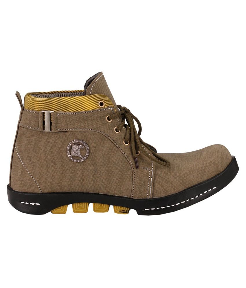 beige boots 2022