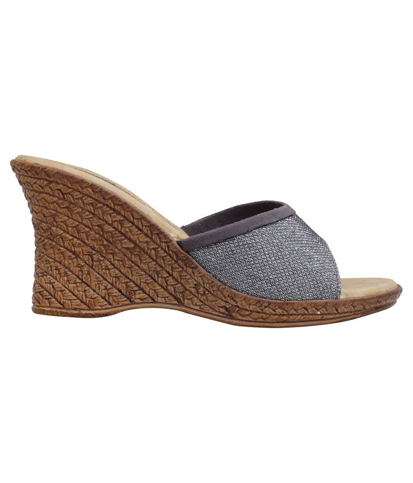 silver wedge pump