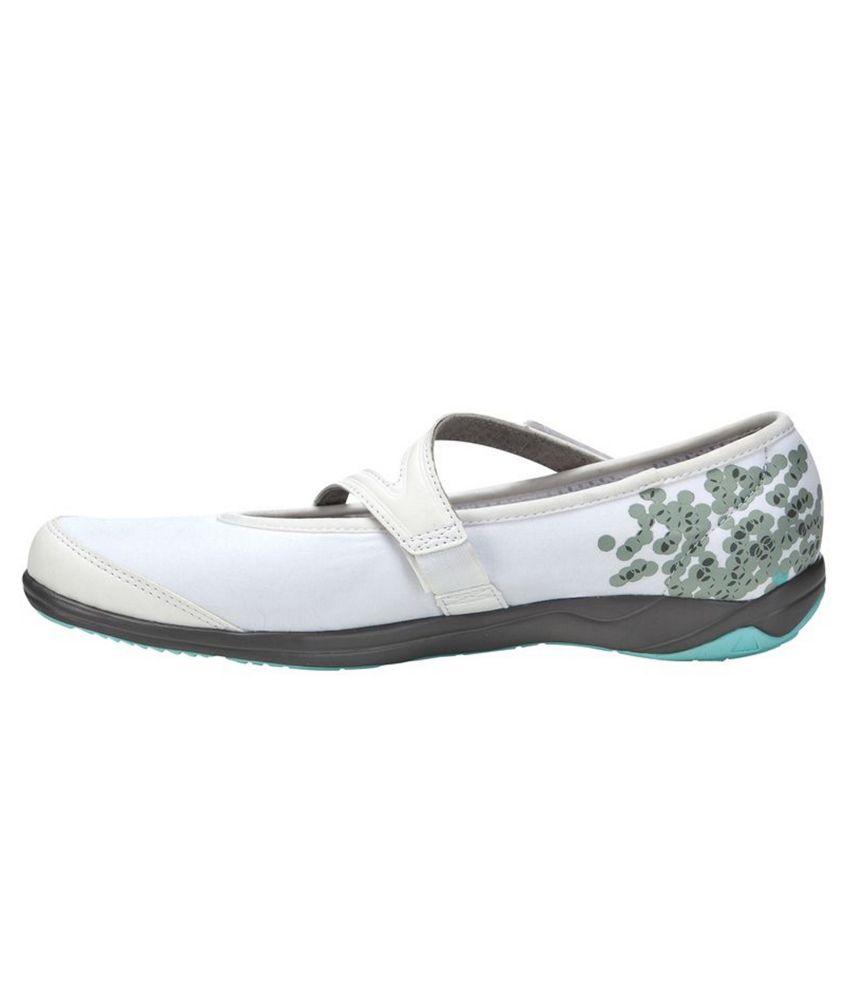 Newfeel Baoma Walking Shoes Womens: Buy Online at Best Price on Snapdeal