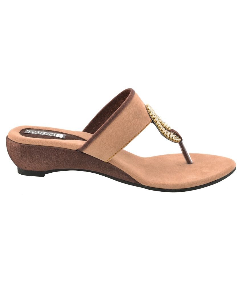 slip ons chappal