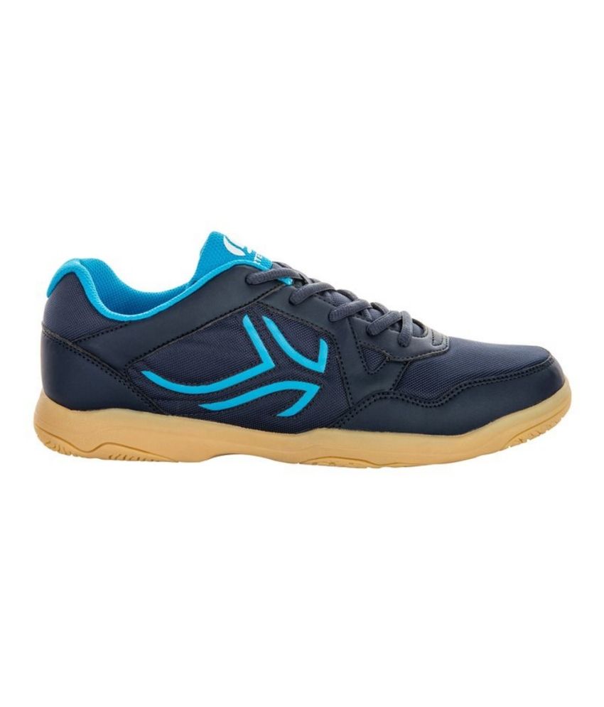 artengo badminton shoes
