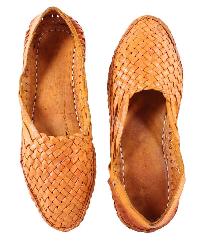 Sushito Brown Kolhapuri Mojari - Buy Sushito Brown Kolhapuri Mojari Online at Best Prices in 