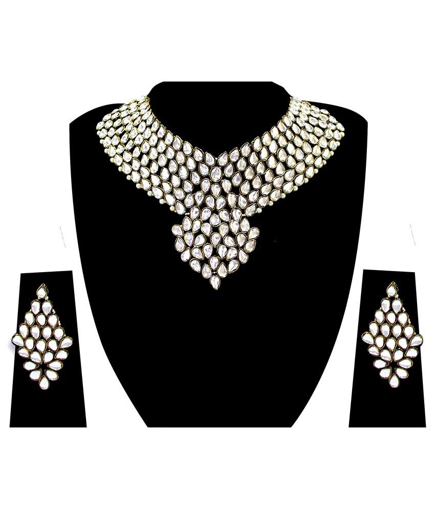 Zaveri Pearls Golden Sensuous Grand 