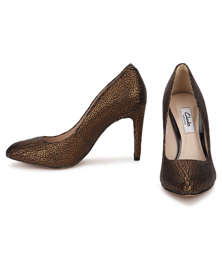 clarks gold heels