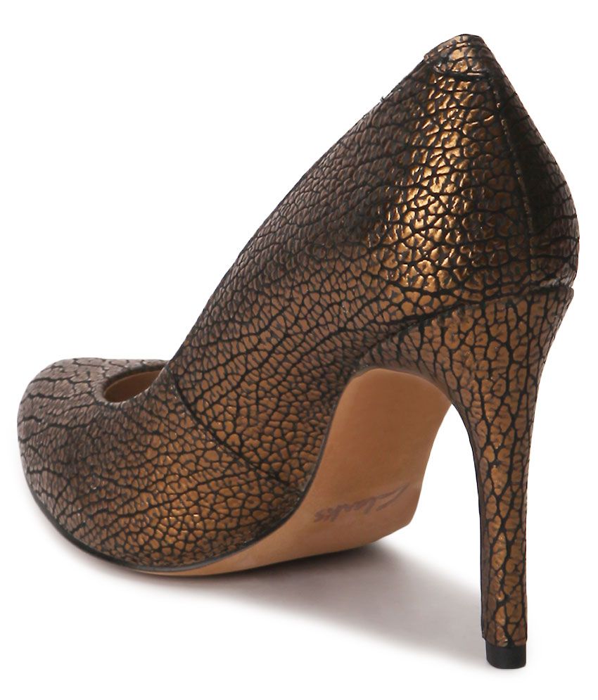 clarks gold heels