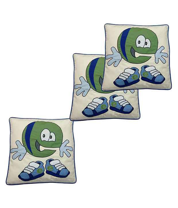     			Hugs'n'Rugs Multi Cotton Cushion Covers - Set Of 3