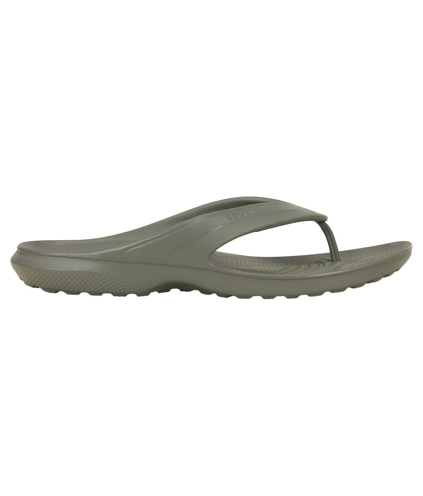 Crocs Gray Relaxed Fit Flip Flops Price in India- Buy Crocs Gray ...