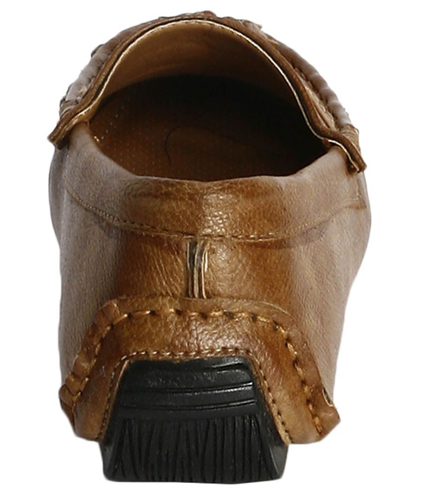 bucik beige loafers
