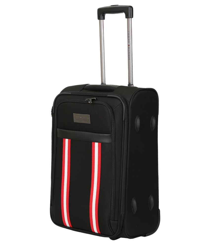 tommy hilfiger luggage size