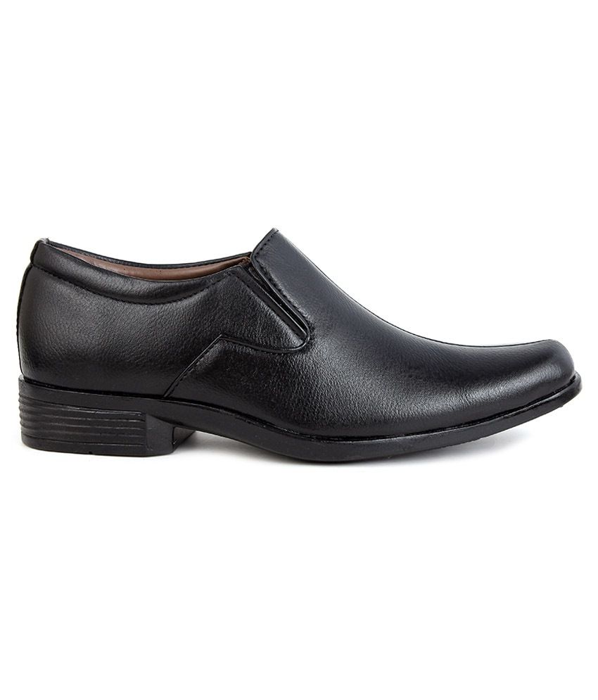 World Walker Black Formal Shoes Price in India Buy World Walker Black