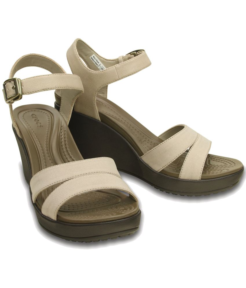 light tan crocs