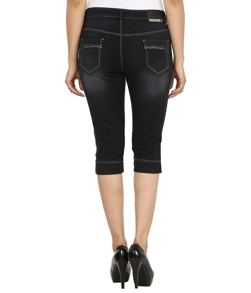 black denim capris