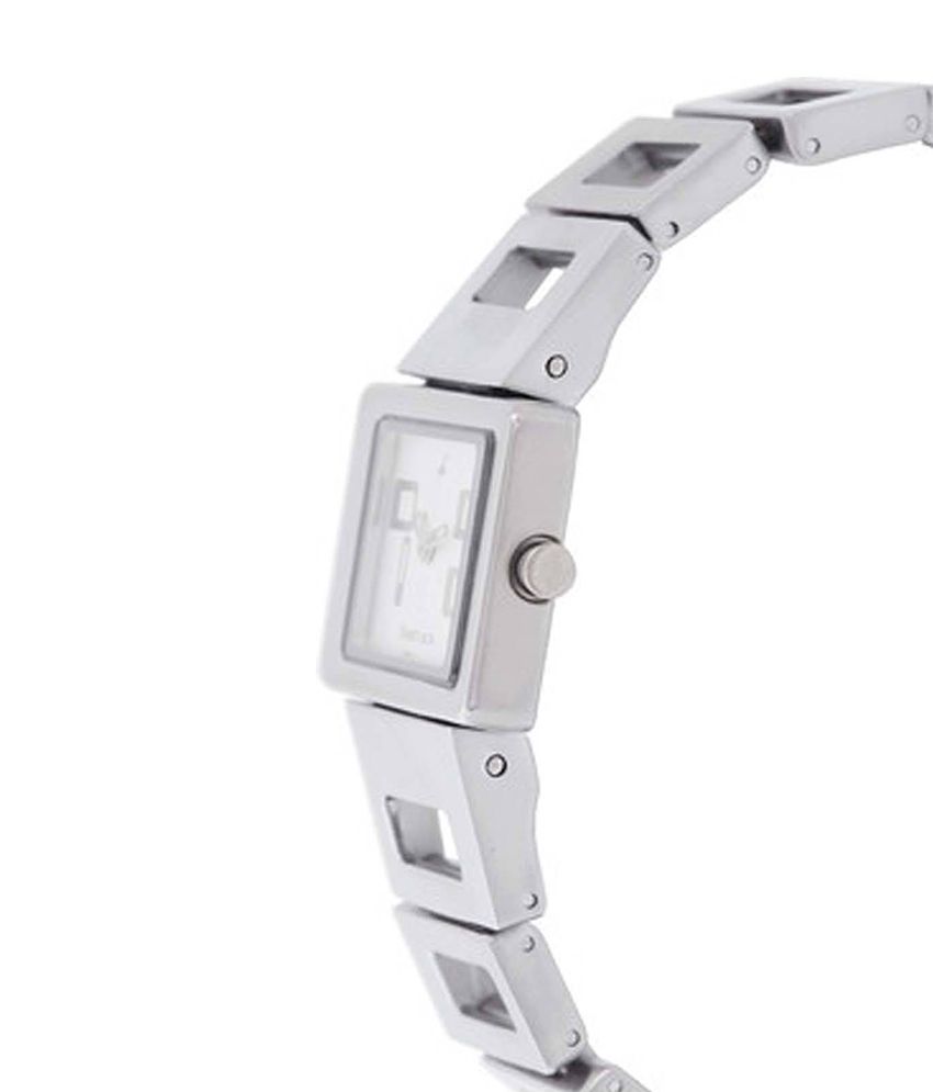 fastrack ladies watch on snapdeal