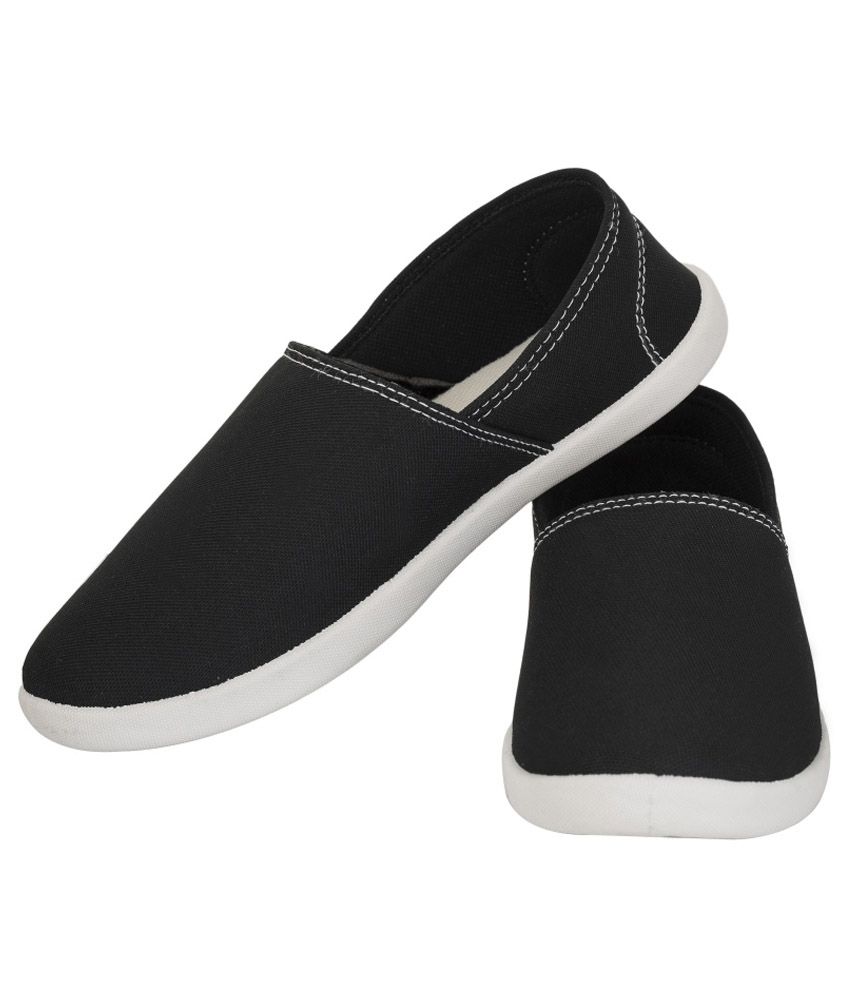 black canvas shoes size 5