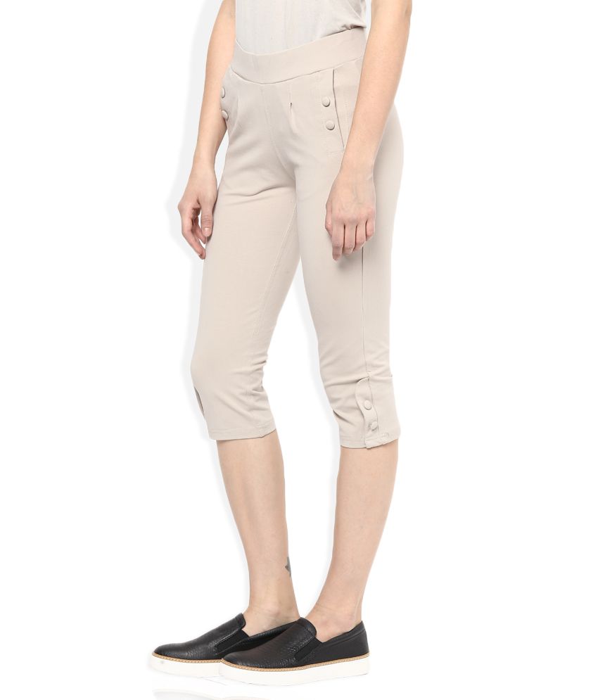 womens beige capris