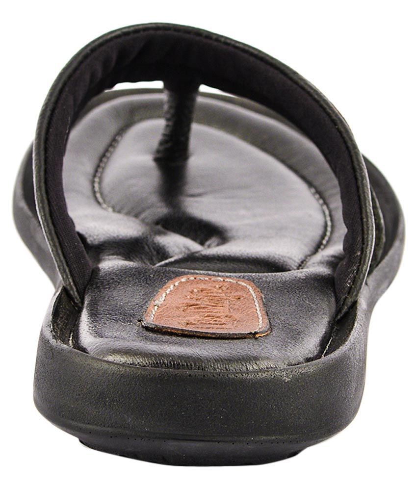 Lee Cooper Black Slippers Price in India- Buy Lee Cooper Black Slippers ...