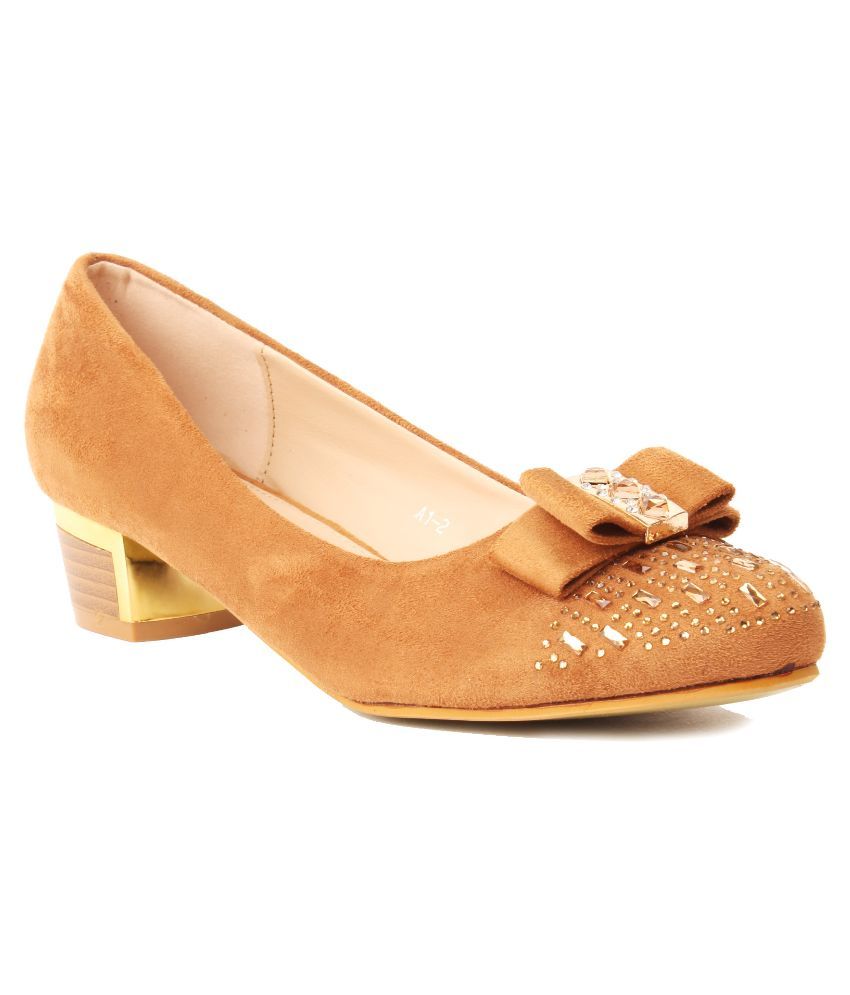 tan pumps block heel