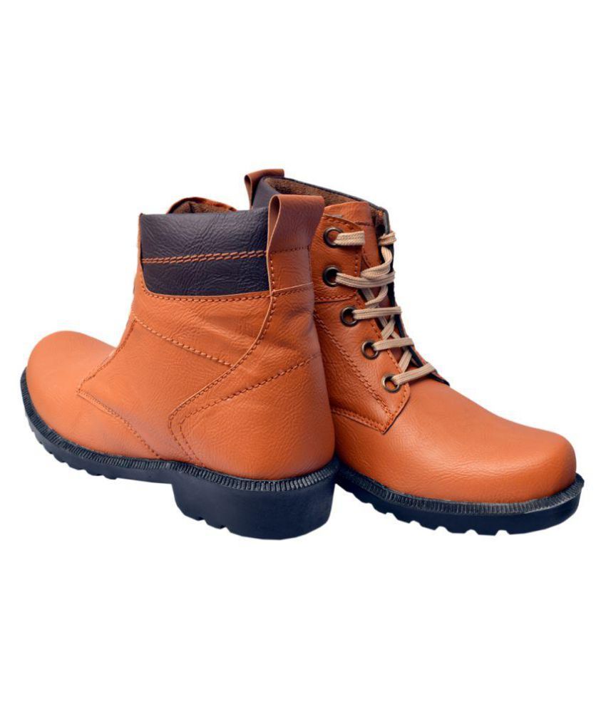 tan chukkas