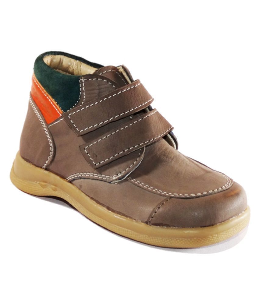 peach casual shoes