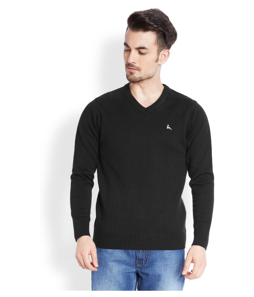 black v neck pullover