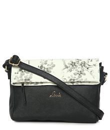 Minimum 45% Off On Women's Stylish Handbags