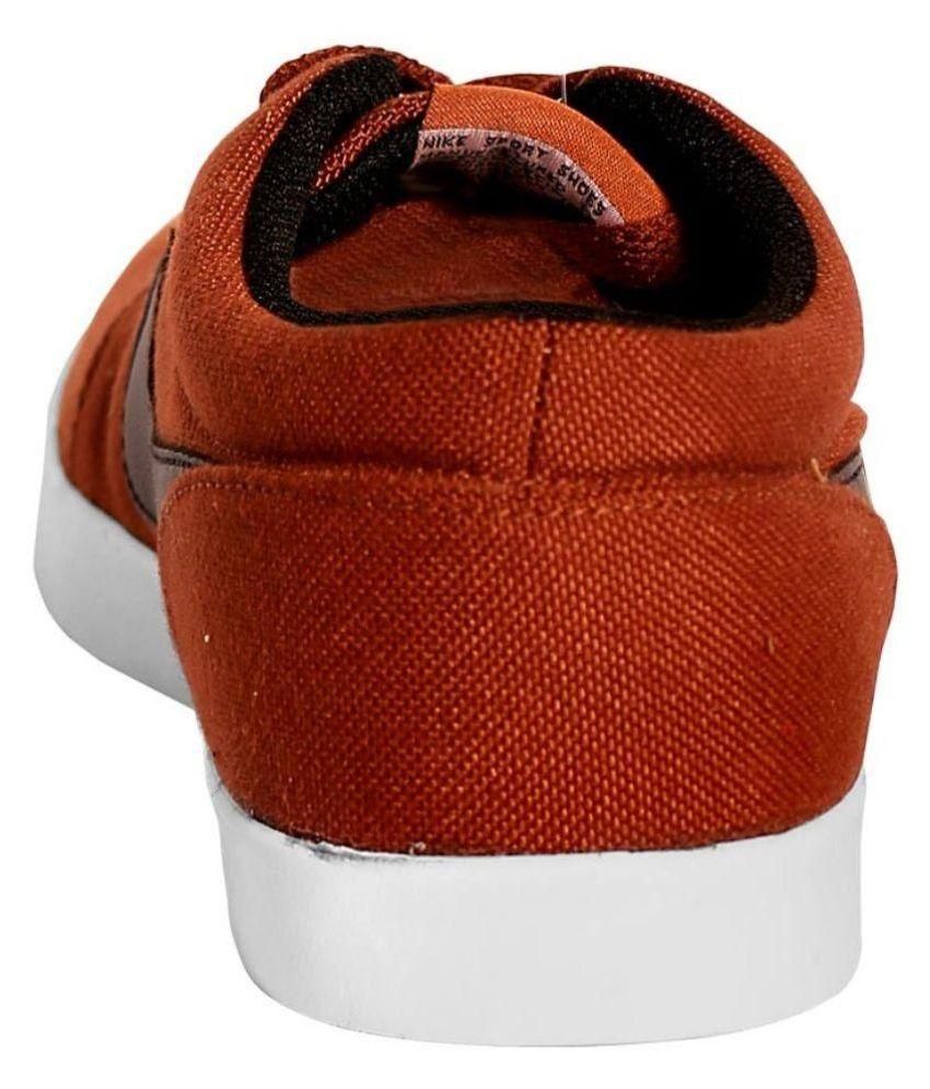 nike shoes with brown sole