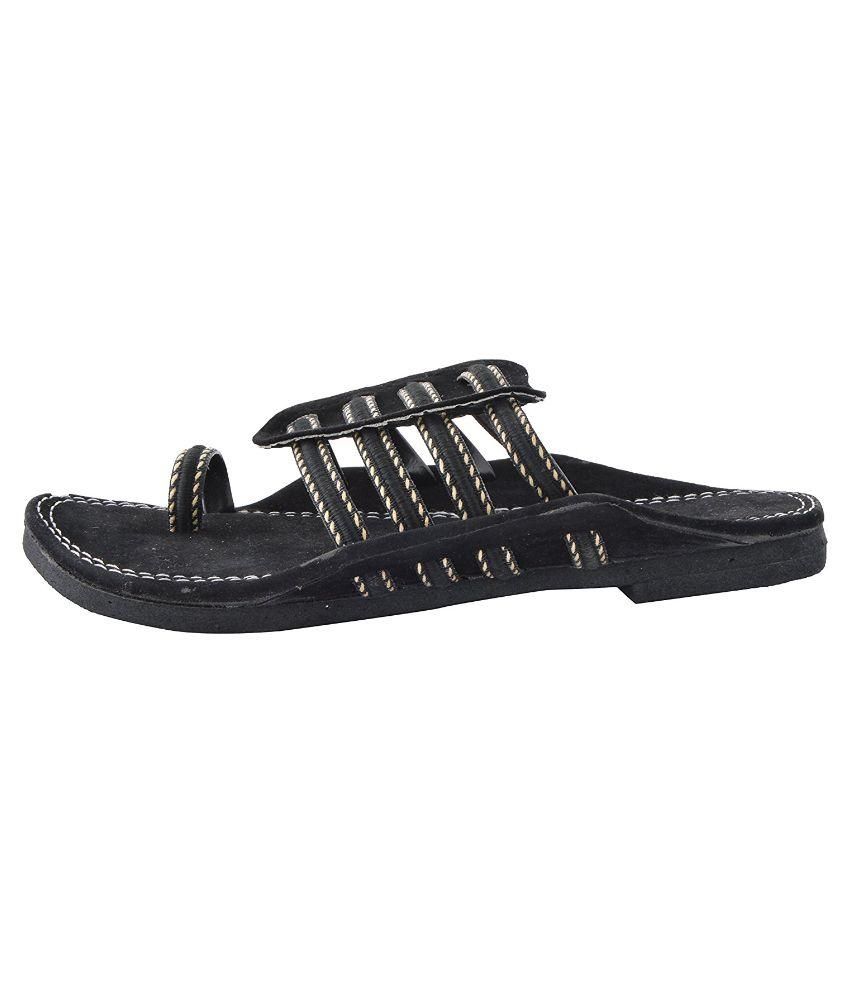 black kolhapuri leather chappals