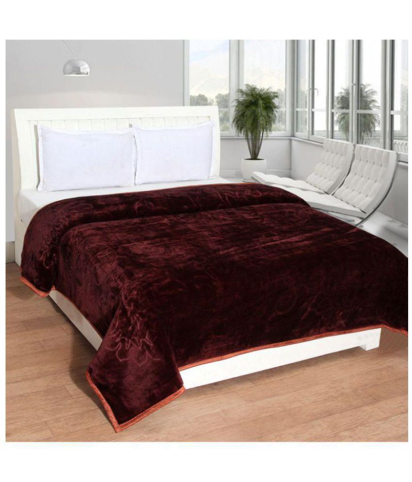     			Winter Bliss Double Polyester Abstract Blanket
