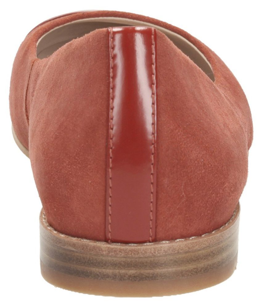clarks red heels
