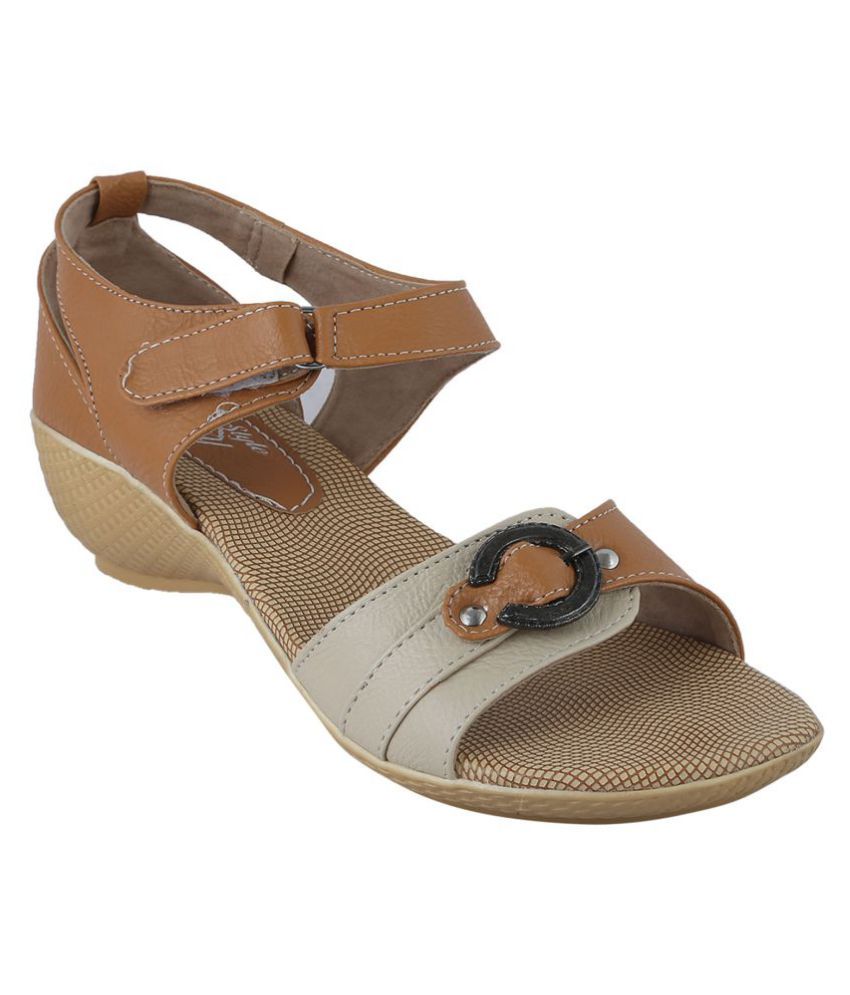 iconic tan heels